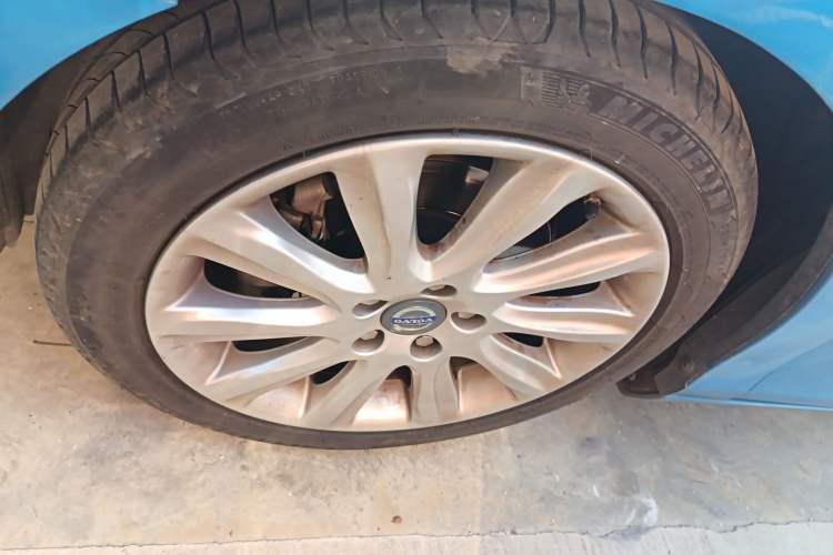 Used Volvo V40 2015 1.6T Zhiyi Edition
