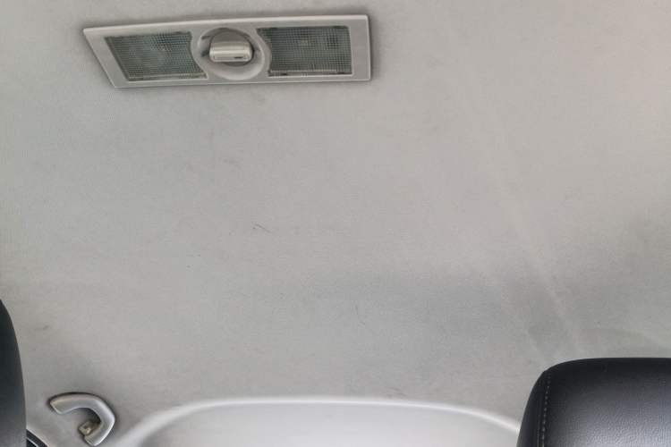 Used Volkswagen Lavida 2013 Revised Classic 1.6L Manual Fashion Edition