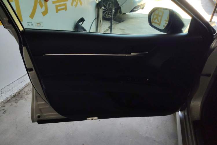 Used Toyota Camry 2018 2.5G Luxury Edition
