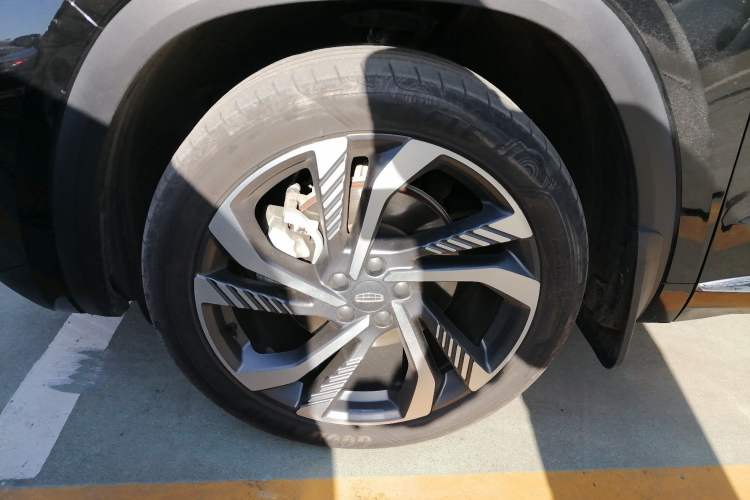 Used Geely Auto Monjaro L 2024 2.0TD High-Power Automatic Two-Wheel Drive Skyline Edition
