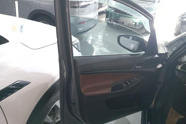 Used Buick GL6 2019 18T 6-Seater Connected Luxury Version China VI Standard
