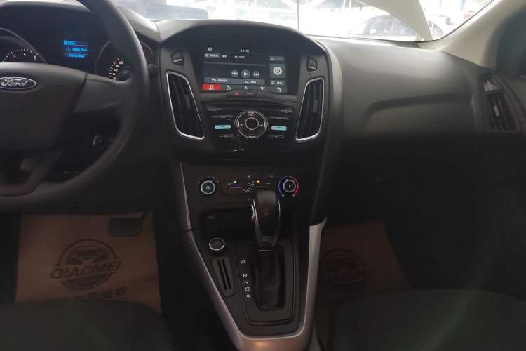 Used Ford Focus 2017 Hatchback 1.6L Automatic Comfort Plus SmartDrive Edition
