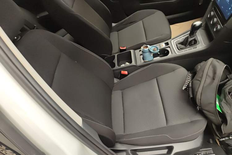 Used Volkswagen Golf 2016 1.6L Automatic Fashion Model
