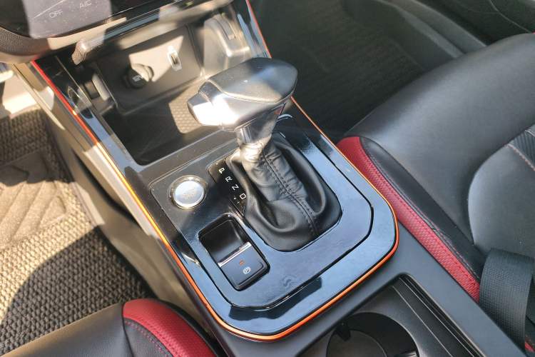 Used Dongfeng Aeolus Yixuan 2021 230T Automatic Chasing Shadow Edition