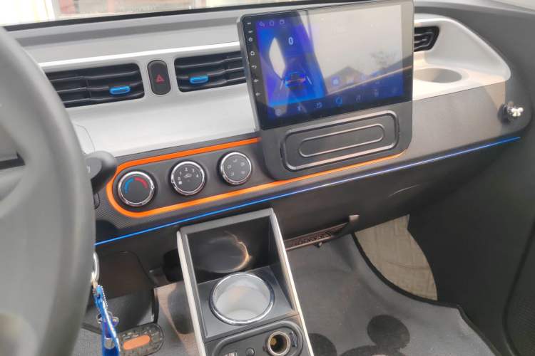 Used Wuling Hongguang MINIEV 2022 Easy Version Lithium Iron Phosphate
