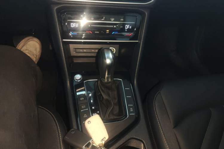 Used Volkswagen Tharu 2023 300TSI Two-Wheel-Drive Full Moon Edition