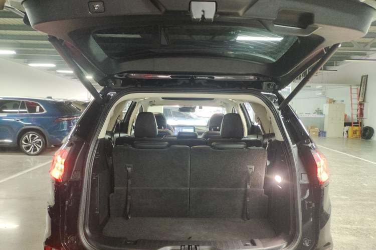 Used Ford Edge 2021 Facelifted PLUS EcoBoost 245 Two-Wheel Drive XLT 7-Seater
