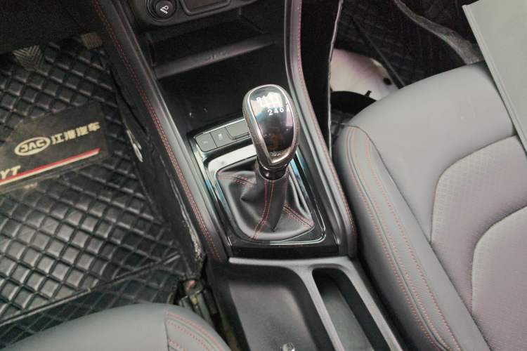 Used  Refine S3 2017 1.5L Manual Luxury Smart Model
