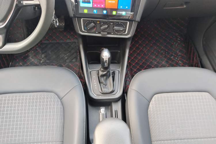 Used Volkswagen Santana 2016 1.6L Automatic Comfort Edition
