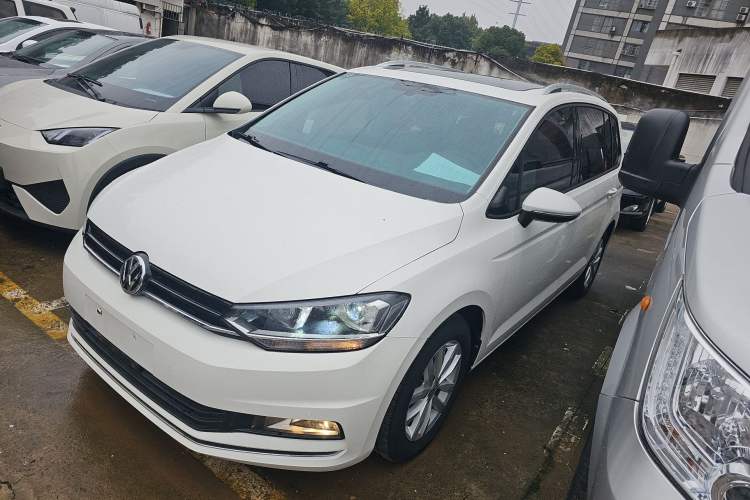 Used Volkswagen Touran 2018 Volkswagen Touran L 280TSI DSG Comfort Edition 7 Seats China V Emission Standard
