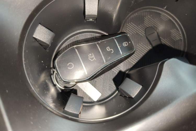 Used BYD Qin L 2025 DM-i Smart Drive 80KM Leading Model
