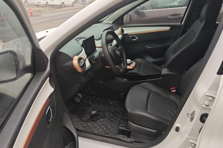 Used Dongfeng NAMMI BOX 2022 Chasing Wind Edition 331 km Standard Model
