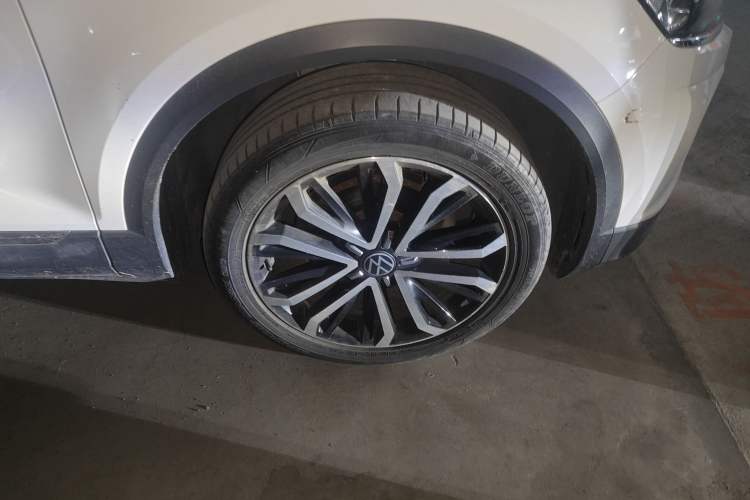 Used Volkswagen T-ROC 2021 280TSI DSG Two-Wheel Drive Comfort Connect Edition
