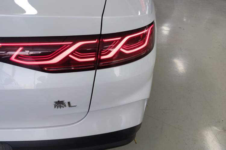 Used BYD Qin L 2024 DM-i 120KM Excellence Model
