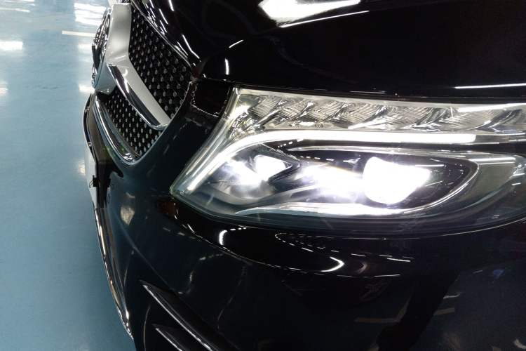 Used Mercedes-Benz V-Class 2021 V 260 L Long-wheelbase Luxury Edition