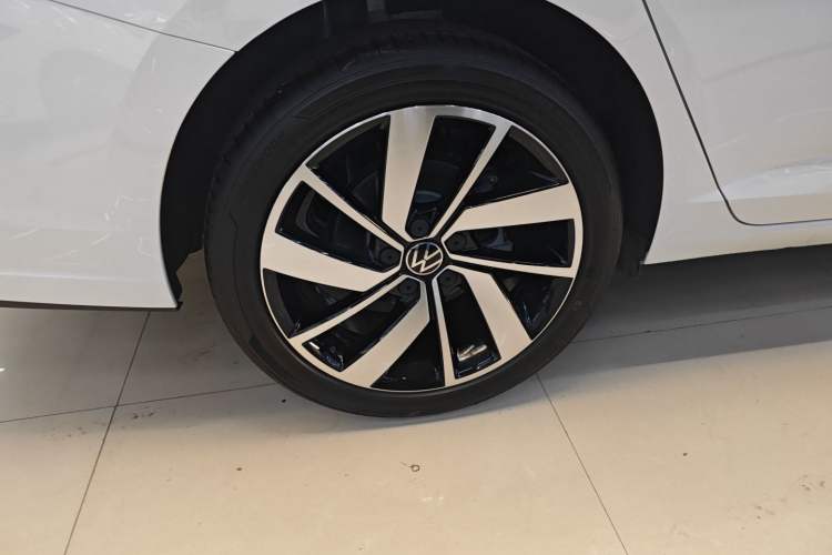 Used Volkswagen Sagitar 2025 Revised Version 2 300TSI DSG Excellence Edition
