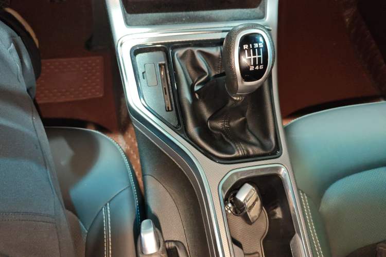 Used Geely Auto Emgrand GL 2018 1.8L Manual Elite Smart Connectivity Version
