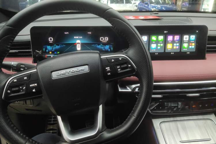 Used JETOUR X70 PLUS 2023 1.5T DCT Brave PLUS 5-Seater
