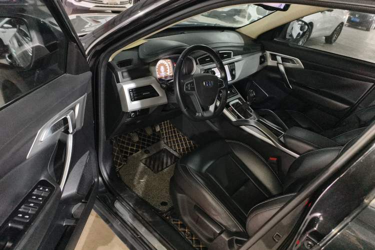 Used Geely Auto Emgrand X7 Sport 2016 2.0L Manual Smart Connect Version
