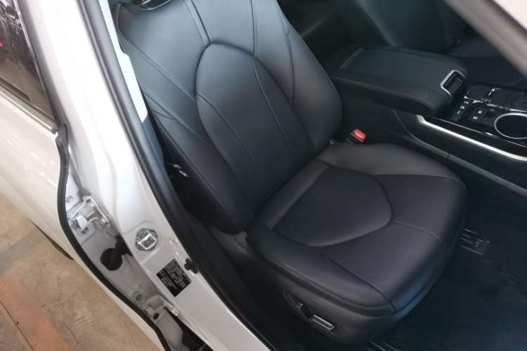 Used Toyota Highlander 2023 2.5L Smart Electric Hybrid Dual-Engine Four-Wheel Drive Prestige Version – 7 Seats
