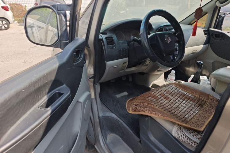 Used FORTHING Lingzhi 2017 Facelifted M3L 1.6L 7-Seater Standard Version