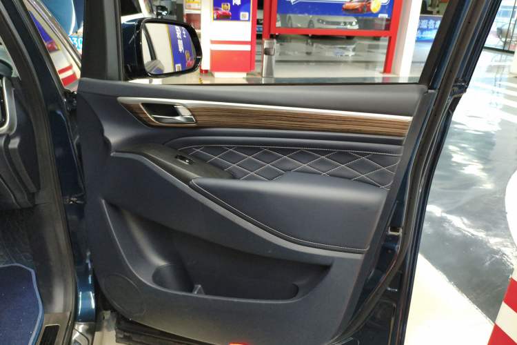 Used GAC Trumpchi M8 2019 320T Ultimate Edition
