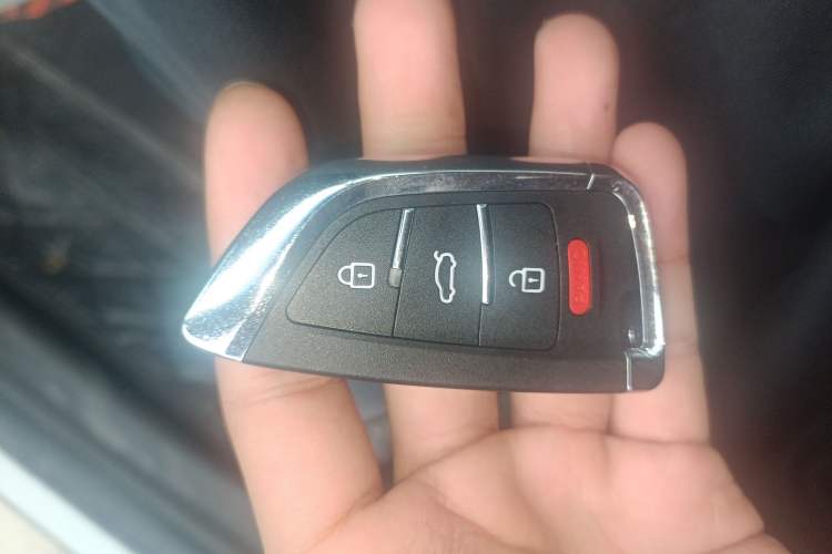 Used Buick Velite 6 2023 Revised Version 430 km Range – Commuter Edition
