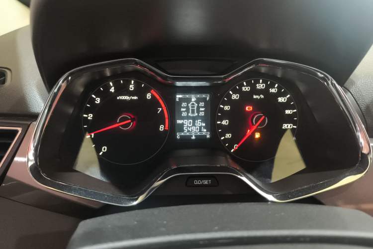 Used Baojun 310W 2017 1.5L Manual Fashion Model China V
