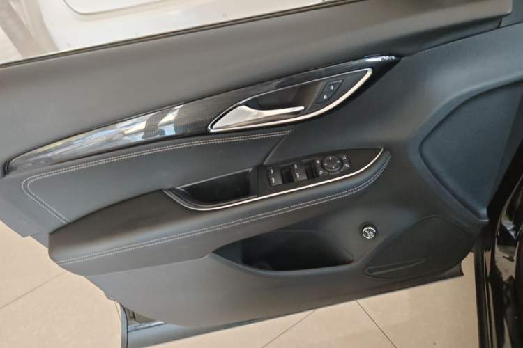 Used Buick Envision 2021 Encore Plus 652T Five-Seat All-Wheel-Drive Luxury Model
