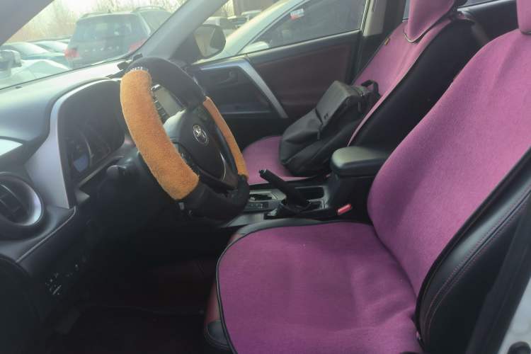 Used Toyota RAV4 2016 2.0L CVT Two-Wheel Drive Comfort Edition China V Standard