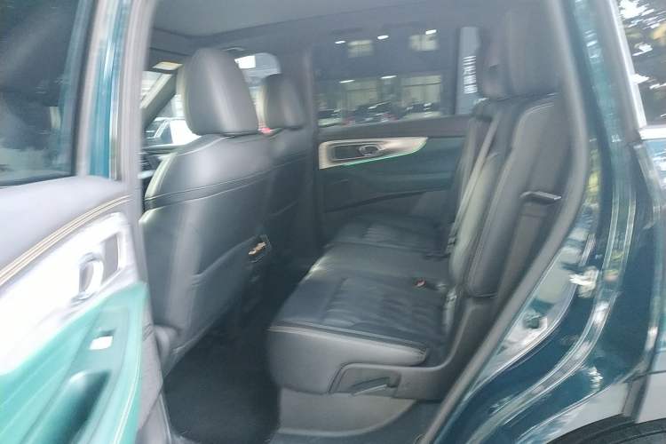 Used GAC Trumpchi GS8 2022 Linghang Series 2.0 TGDI Two-Wheel-Drive Luxury Smart Connectivity Version (7 Seats)
