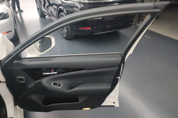 Used Toyota Crown 2015 2.5L Smart Edition
