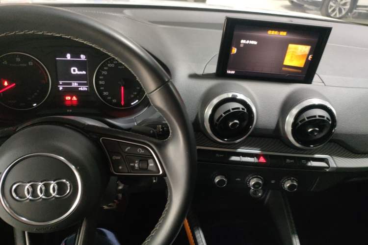 Used Audi Q2L 2023 35TFSI Advanced Elegant Model
