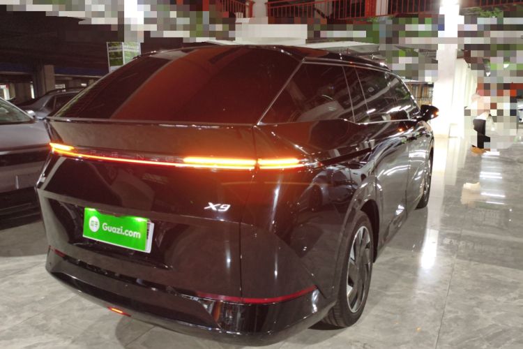 Used XPeng X9 2024 702 Ultra-Long Range Max
