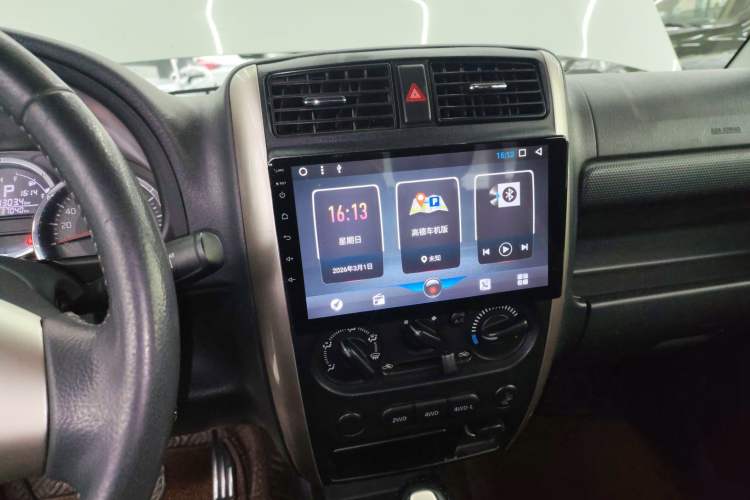 Used Suzuki Jimny 2015 1.3 AT Mode3 Navigation Edition
