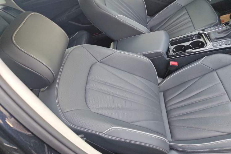 Used Volkswagen Passat 2024 380TSI Starry Dragon Edition