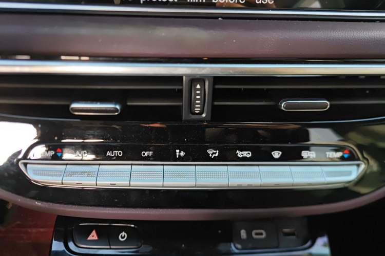 Used GAC Trumpchi M6 2023 PRO 270T DCT Luxury Edition
