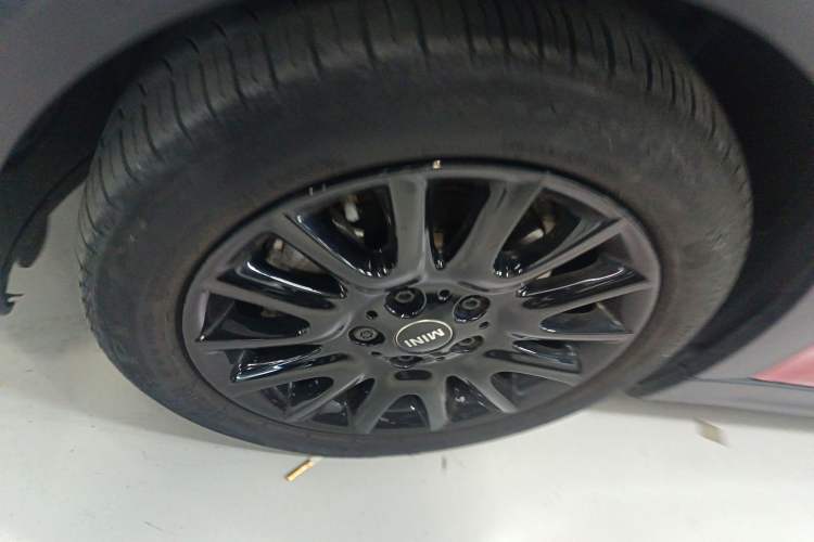 Used  MINI 2019 1.5T COOPER Classic Edition Five-Door Version
