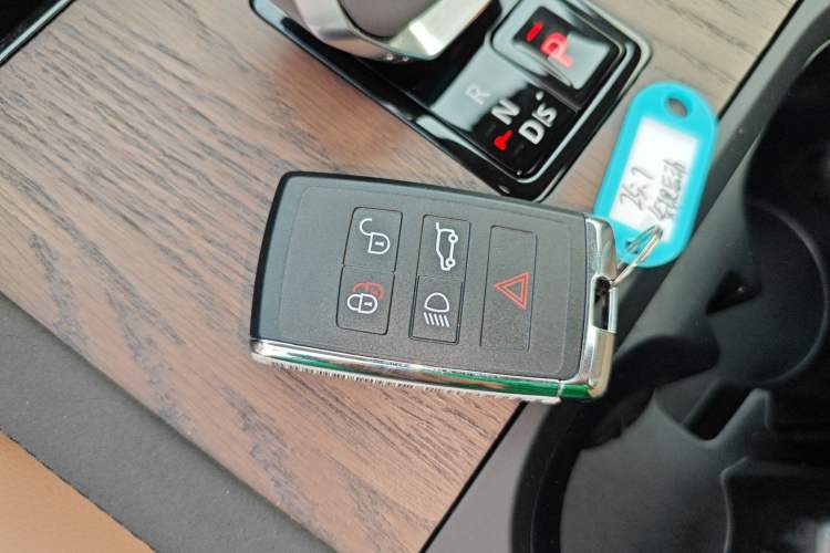 Used Land Rover Discovery Sport 2025 249 PS Performance Tech Edition
