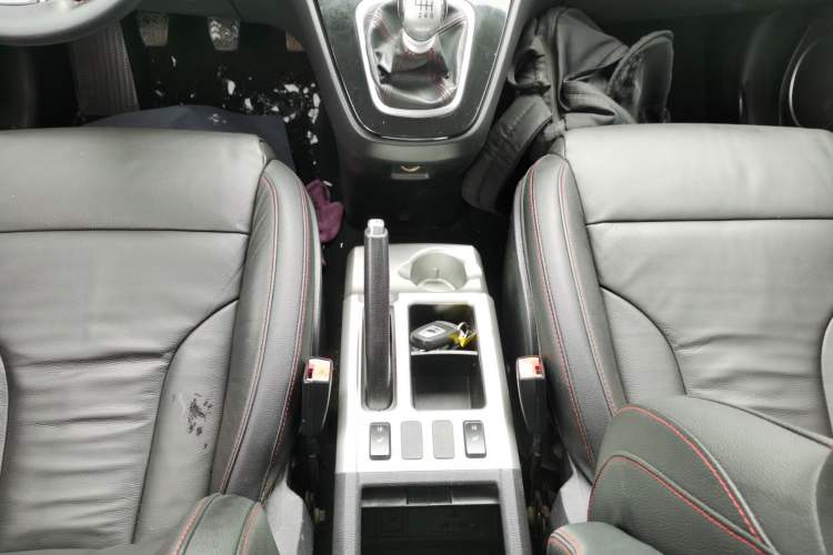 Used Haval H6 2014 Sport Version 1.5T Manual Two-Wheel Drive Elite Edition
