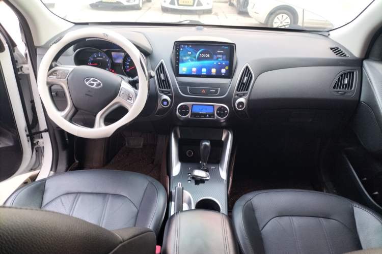 Used Hyundai ix35 2015 2.0L Automatic 2WD Smart Type China IV