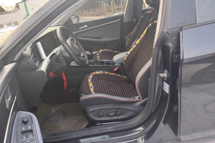 Used Volkswagen Lamando 2023 Lavida L 280TSI DSG Spicy Edition
