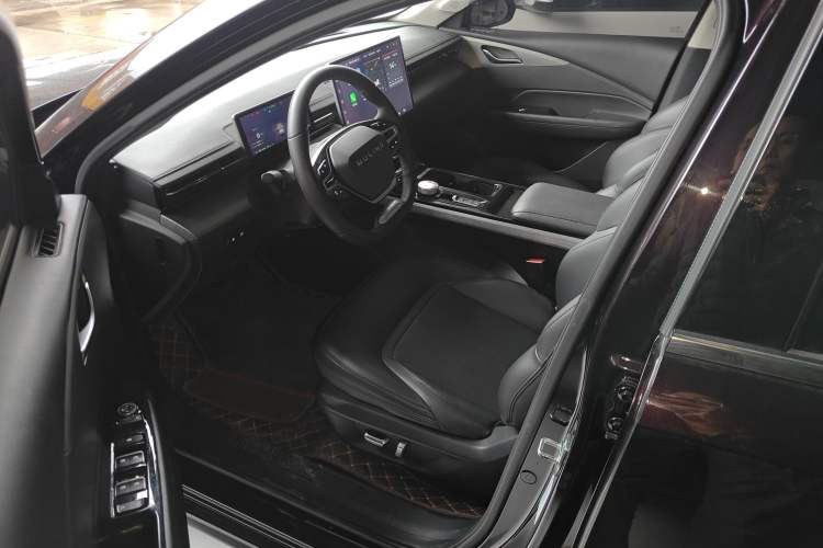 Used Wuling Xingguang 2023 150 Advanced Edition
