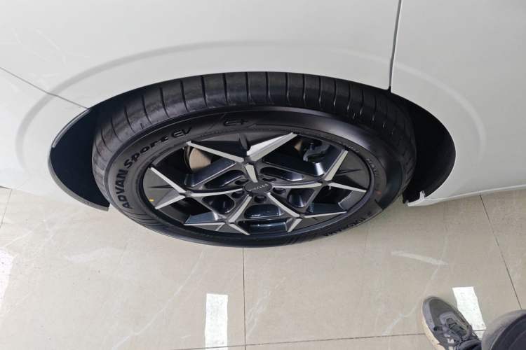 Used Lynk & Co Lynk & Co 10 EM-P 