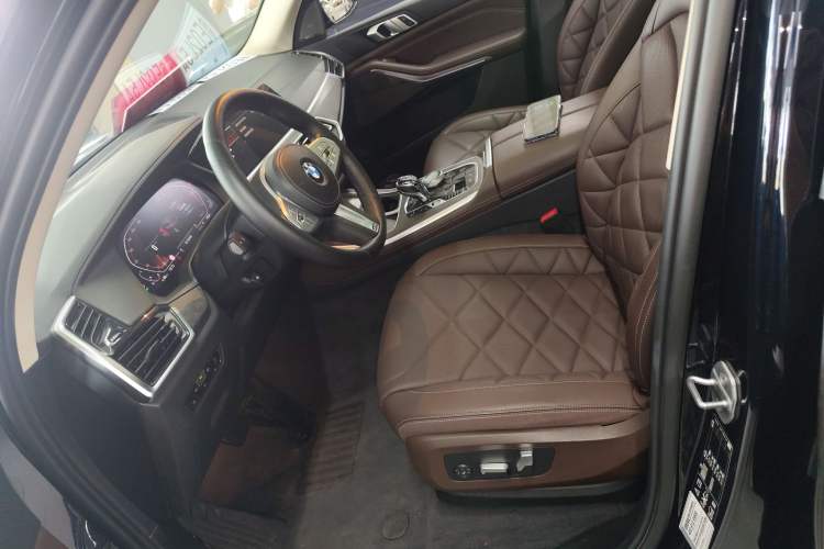 Used BMW X5 2022 xDrive 30Li M Sport Package
