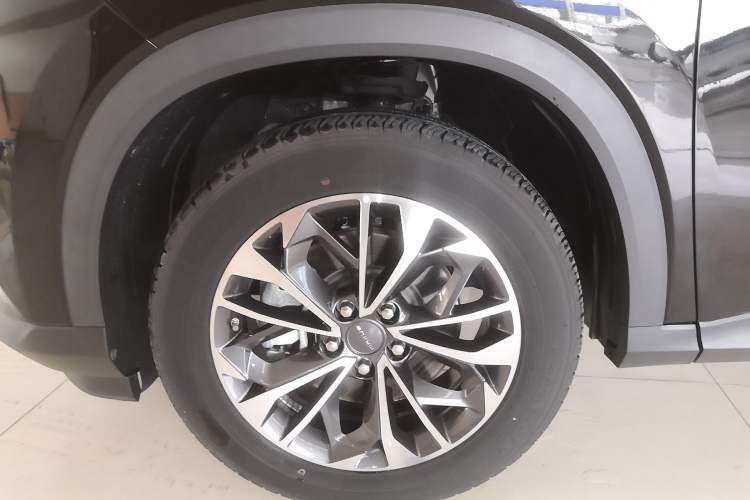 Used SAIC MAXUS D60 2022 1.5T Automatic Smart Enjoyment Version 5 Seats
