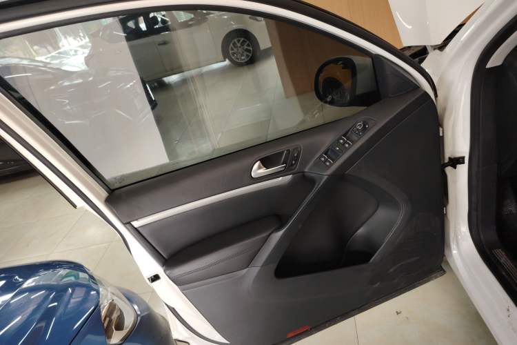 Used Volkswagen Tiguan 2015 1.8TSI Automatic Two-Wheel Drive Luxury Model
