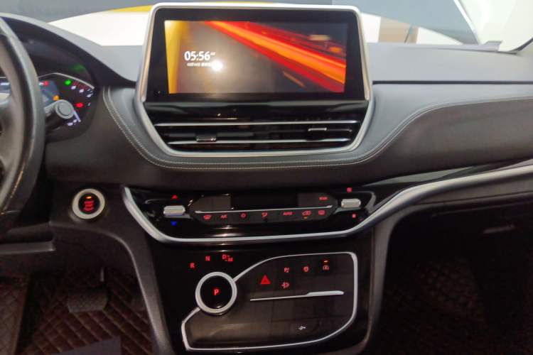 Used SAIC MAXUS G20 2021 Facelifted PLUS 2.0T Diesel Automatic Luxury Edition
