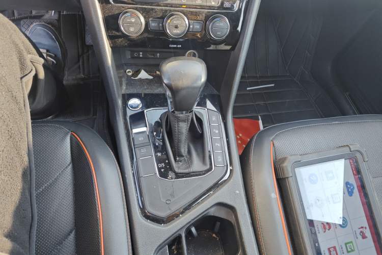 Used Volkswagen Tiguan L 2018 330TSI Automatic Two-Wheel Drive Flagship Edition
