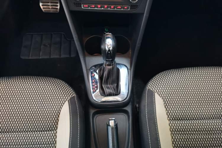 Used Volkswagen Polo 2012 1.6L Cross Polo Automatic Transmission